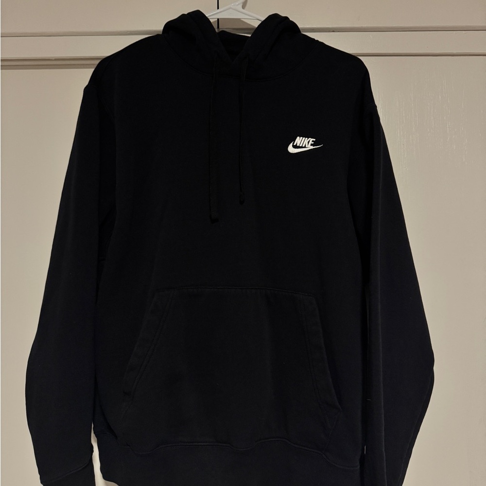 Nike Men's Black Pullover Hoodie